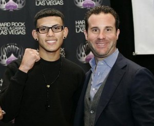 jose_benavidez_signing_100114_001