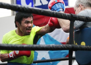 Pacquiao_trains_150422_001a